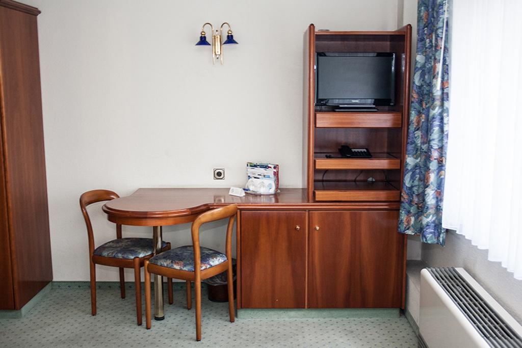 Hotel La Vigie & Ristorante Belvedere Duisburg Pokoj fotografie