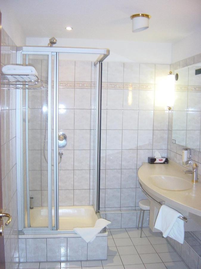Hotel La Vigie & Ristorante Belvedere Duisburg Pokoj fotografie